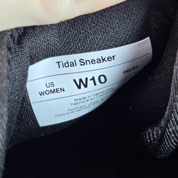 NEW Vessi Tidal Sneaker Womens Size 10 Waterproof Shoes Lace Up Black on White - Picture 10 of 12